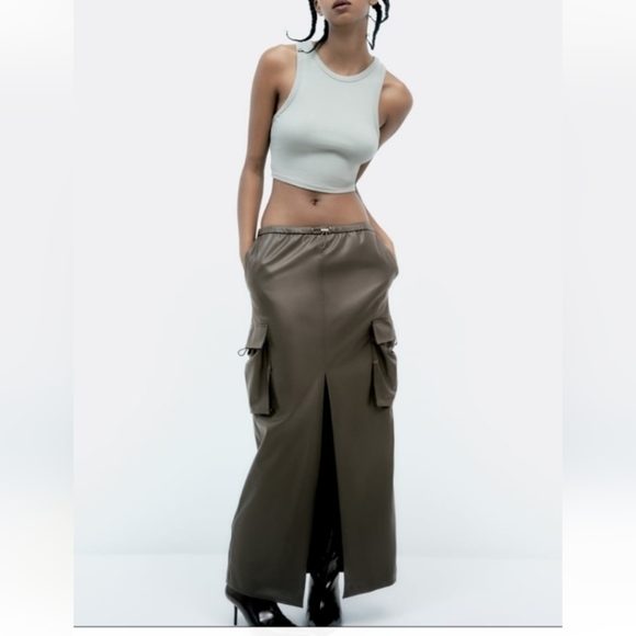 Zara faux leather cargo skirt - Picture 1 of 10